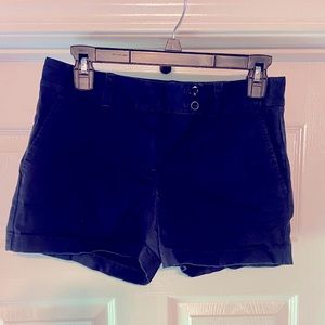 Vineyard Vines womens navy blue size 2 shorts